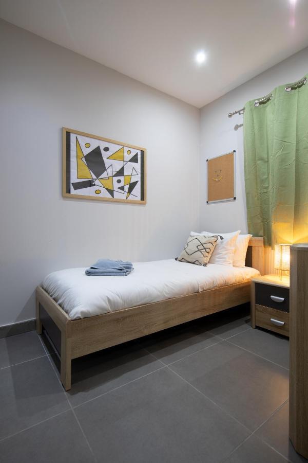 Modern Seafront 3bedrooms With Spacious Yard Jlin1-1 Апартаменты Слима